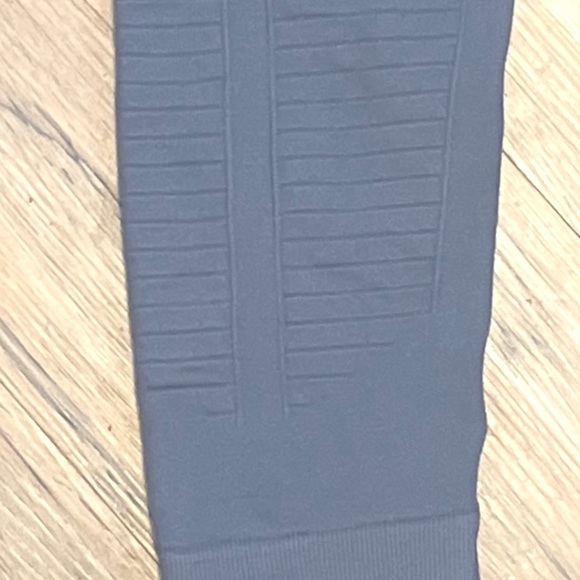 𝔸𝕄𝕀 𝕄𝕖𝕕𝕖𝕒 ᴛʀᴀɪɴɪɴɢ ʟᴇɢɢɪɴɢs - Picture 4 of 7